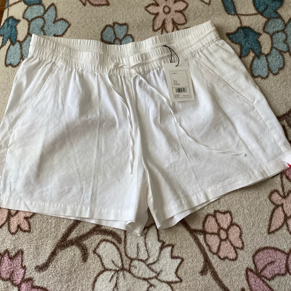 Theory white caliber color shorts, size L, NWT